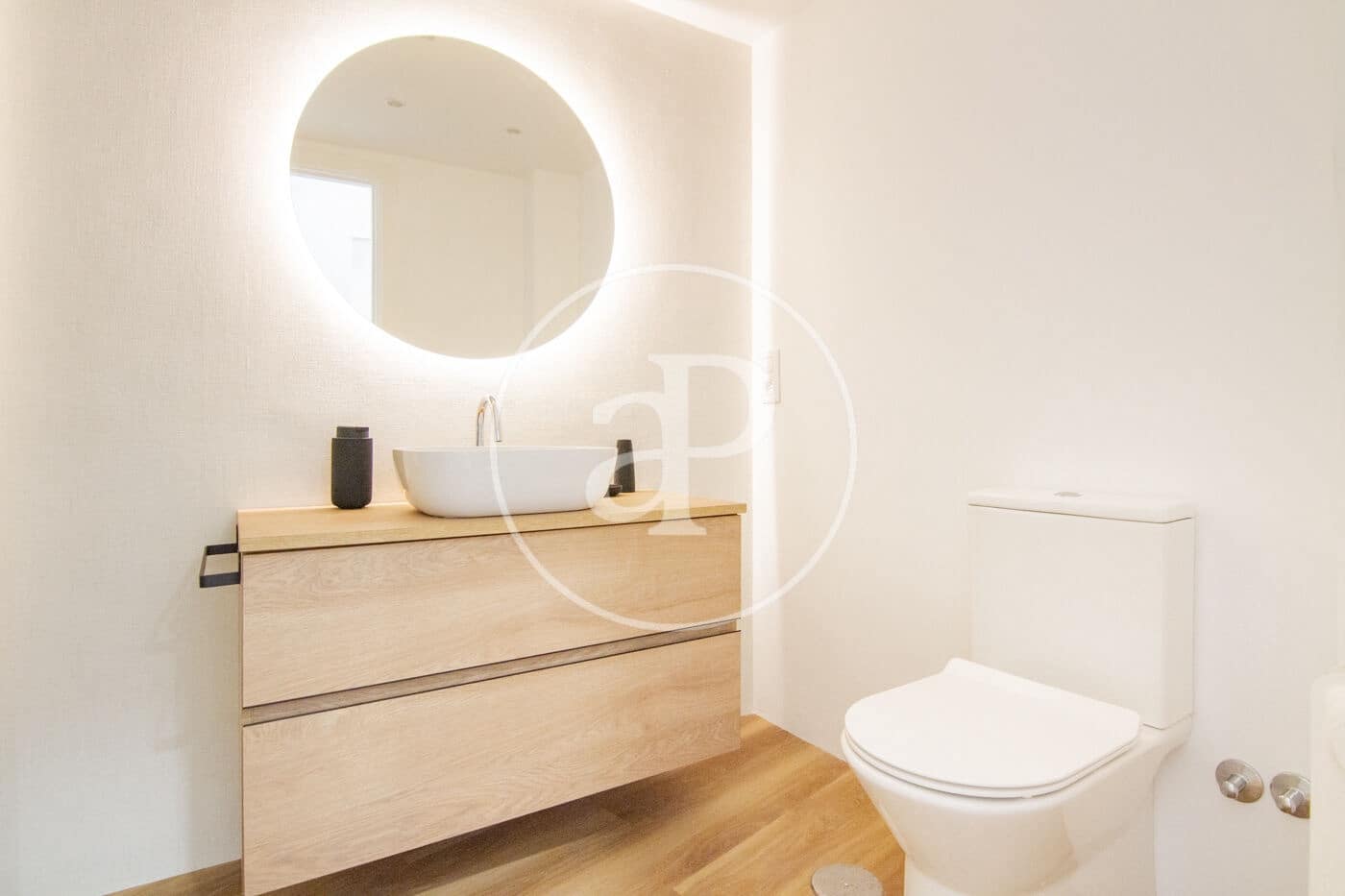 1 soveværelse Lejlighed til leje i Madrid by - € 1.600 (Ref: 8911317)