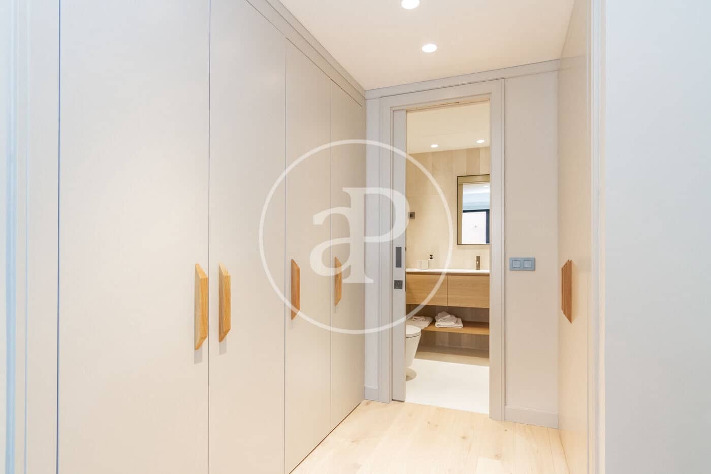 1 makuuhuone Huoneisto vuokrattavana paikassa Madrid kaupunki mukana uima-altaan - 2 850 € (Ref: 8913155)