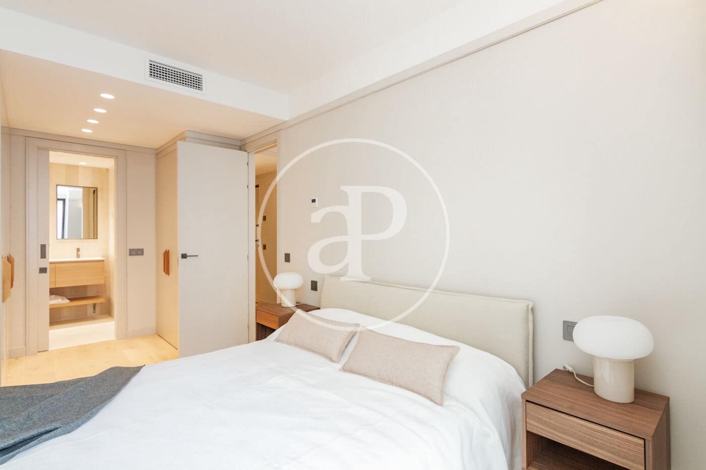 1 makuuhuone Huoneisto vuokrattavana paikassa Madrid kaupunki mukana uima-altaan - 2 850 € (Ref: 8913155)