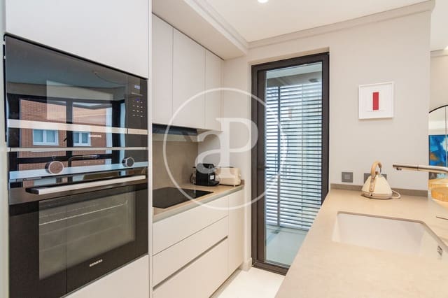 1 makuuhuone Huoneisto vuokrattavana paikassa Trafalgar, Madrid kaupunki mukana uima-altaan - 2 850 € (Ref: 8913155)