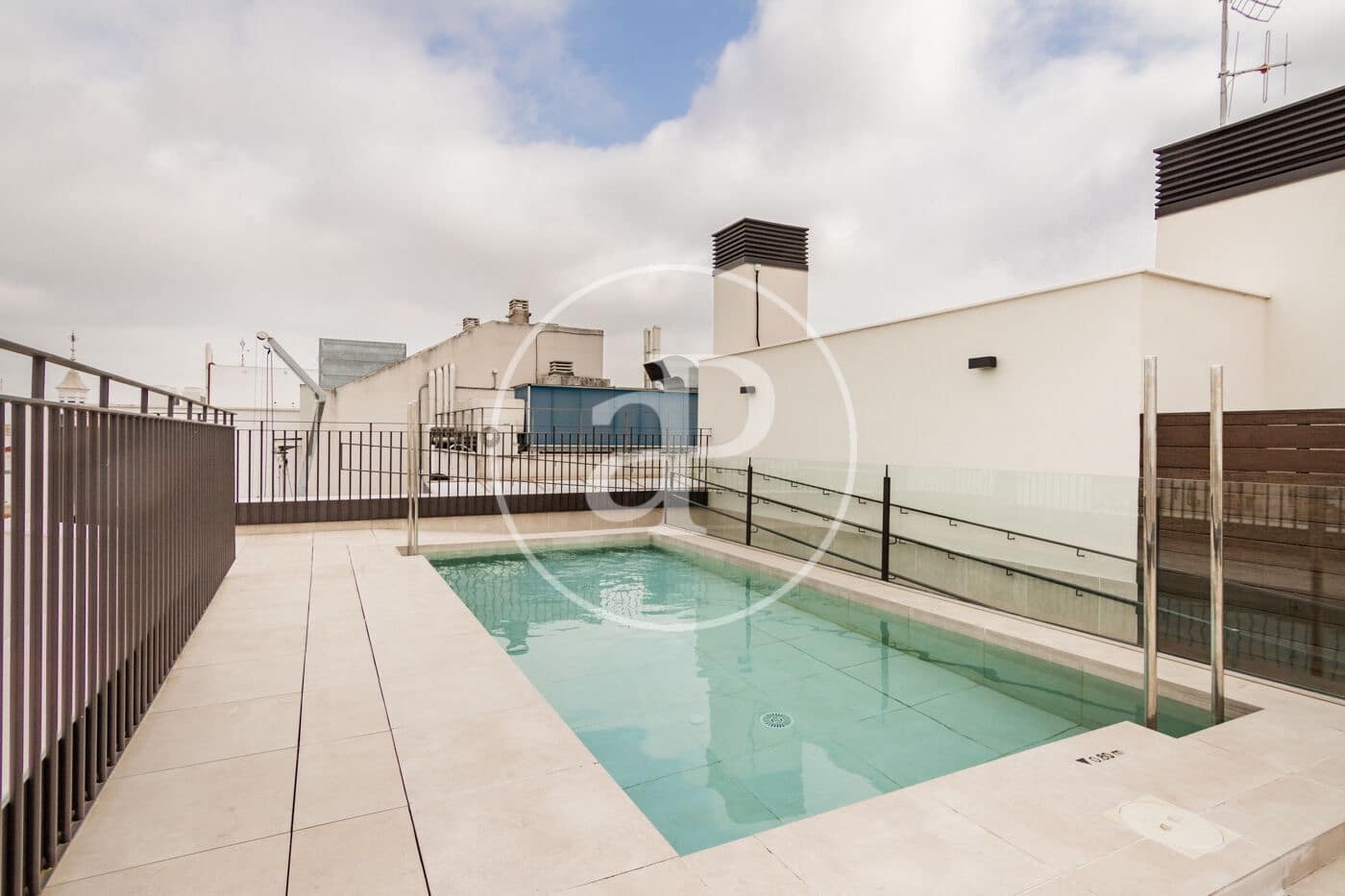 1 makuuhuone Huoneisto vuokrattavana paikassa Madrid kaupunki mukana uima-altaan - 2 850 € (Ref: 8913155)