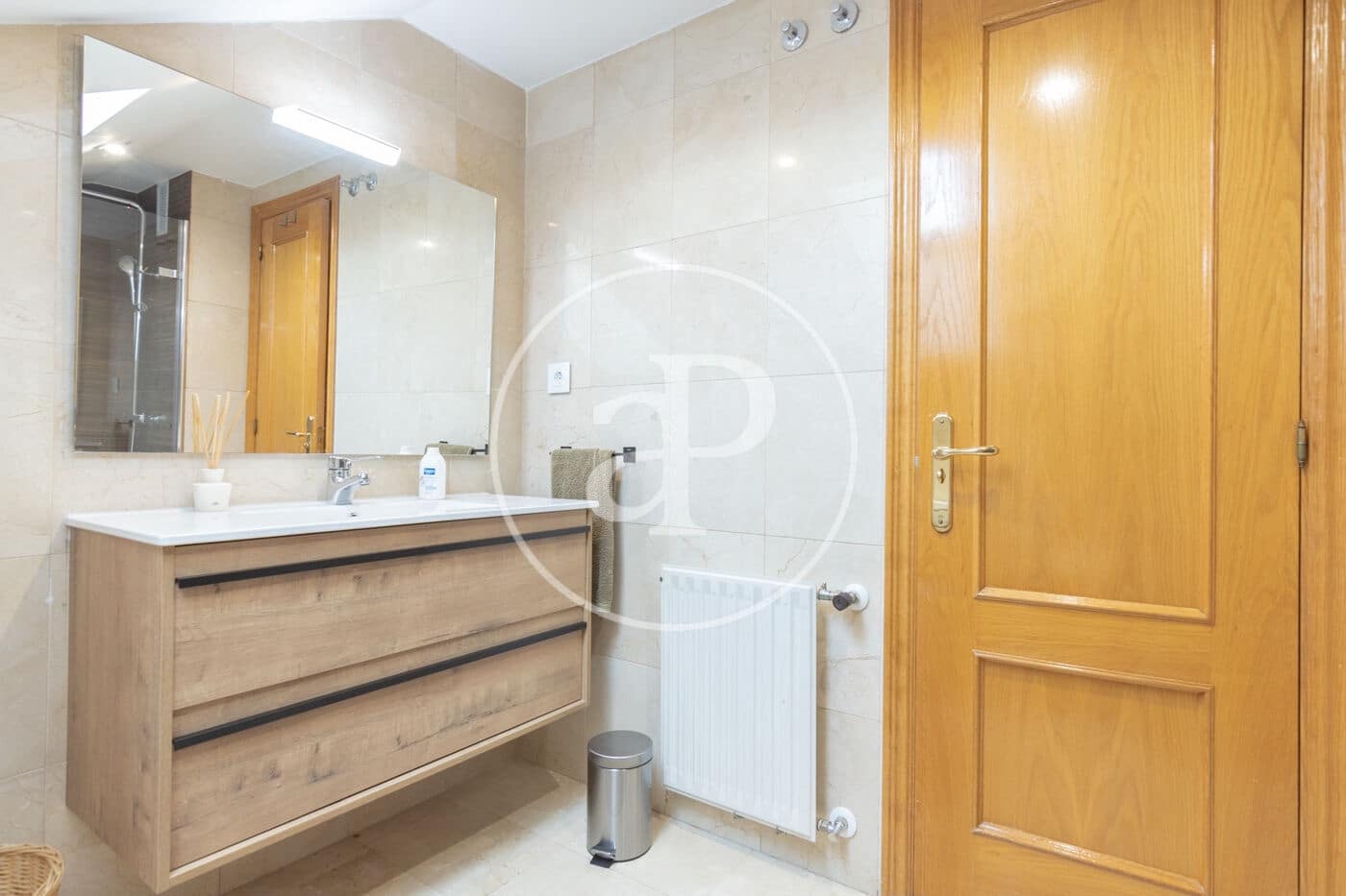 3 soverom Leilighet til leie i Madrid by med svømmebasseng garasje - € 2 900 (Ref: 8918193)