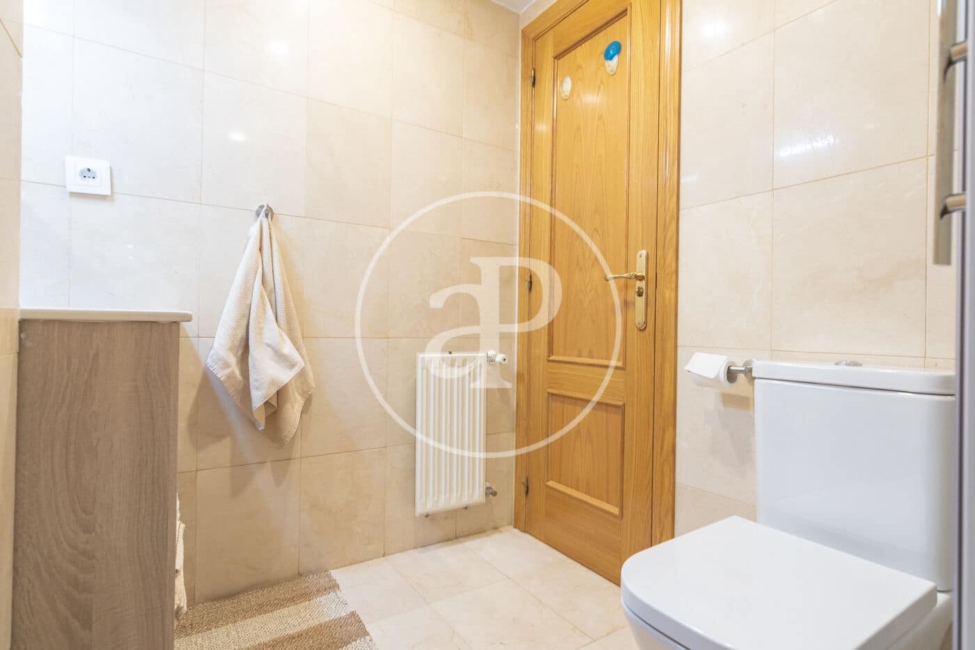 3 soverom Leilighet til leie i Madrid by med svømmebasseng garasje - € 2 900 (Ref: 8918193)