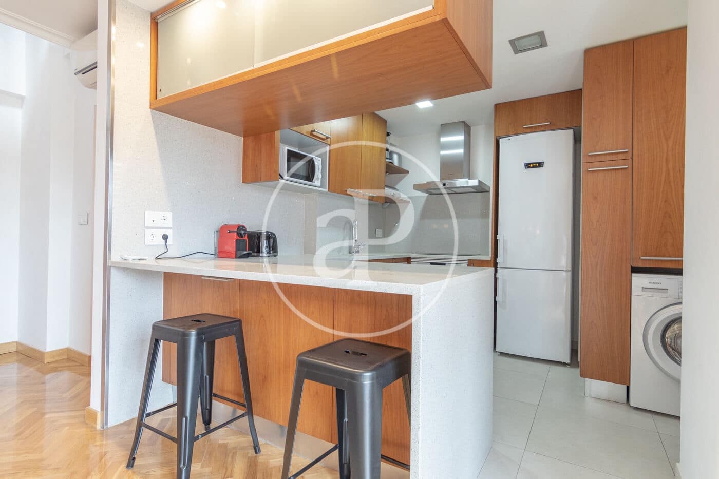 3 soverom Leilighet til leie i Madrid by med svømmebasseng garasje - € 2 900 (Ref: 8918193)