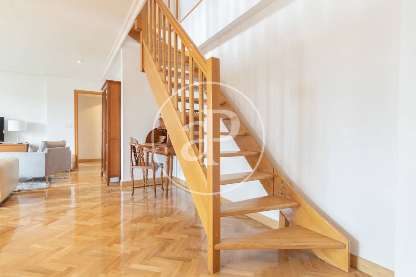3 soverom Leilighet til leie i Madrid by med svømmebasseng garasje - € 2 900 (Ref: 8918193)