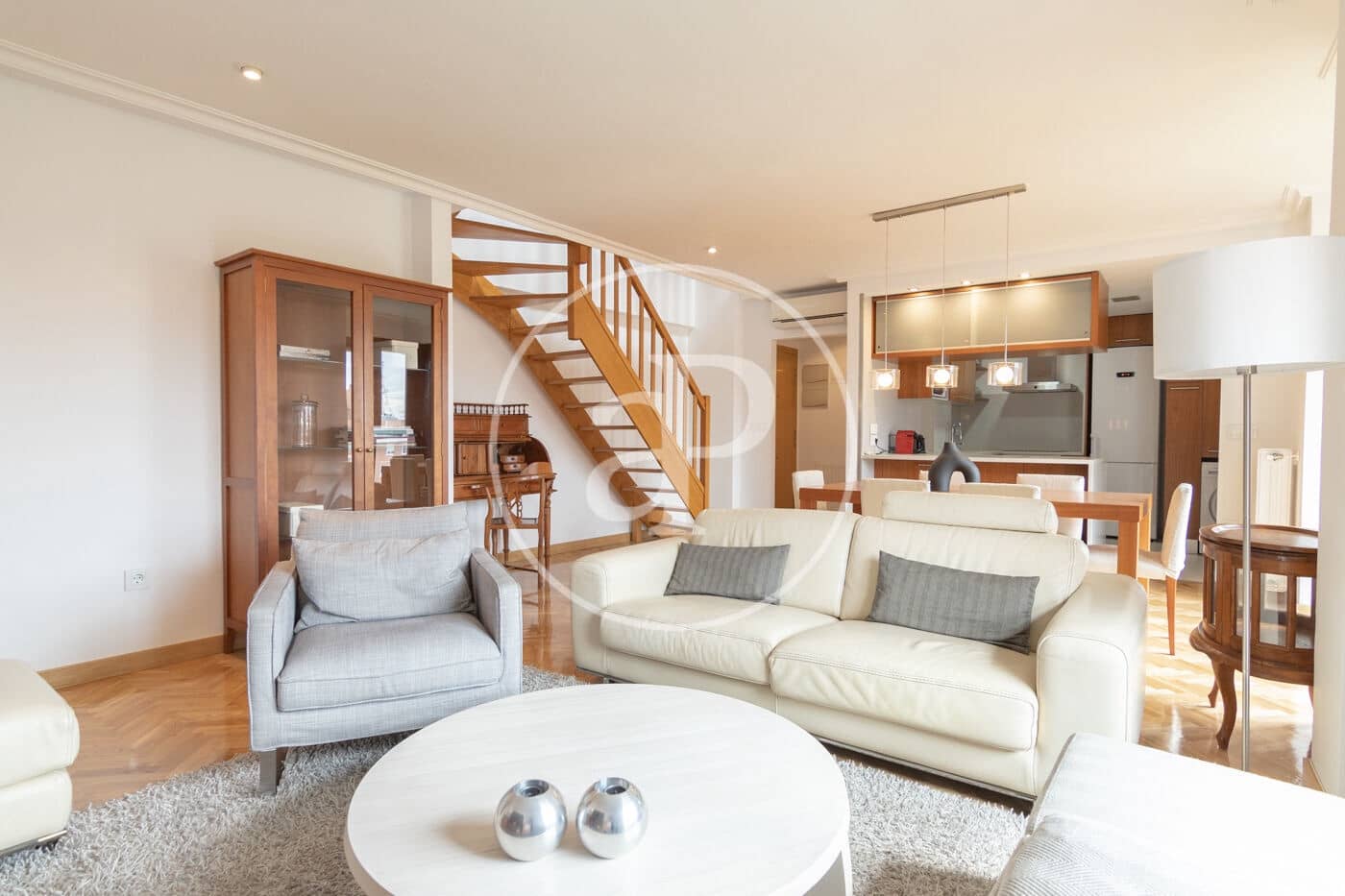 3 soverom Leilighet til leie i Madrid by med svømmebasseng garasje - € 2 900 (Ref: 8918193)