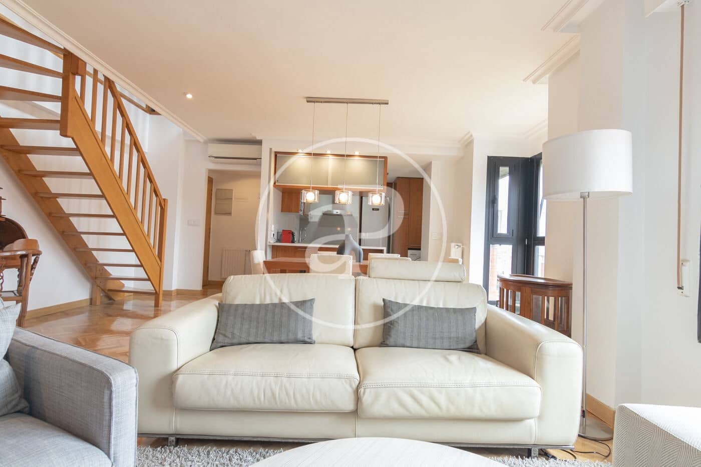 3 soverom Leilighet til leie i Madrid by med svømmebasseng garasje - € 2 900 (Ref: 8918193)
