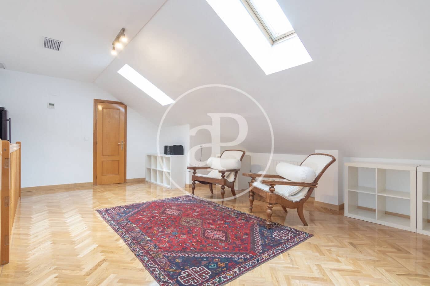3 soverom Leilighet til leie i Madrid by med svømmebasseng garasje - € 2 900 (Ref: 8918193)