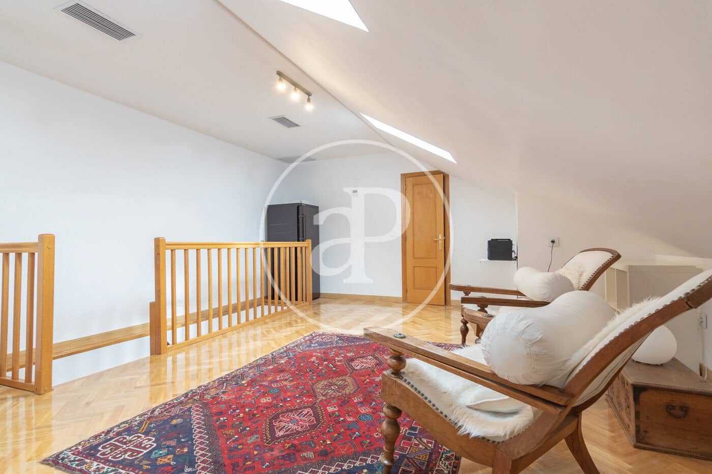 3 soverom Leilighet til leie i Madrid by med svømmebasseng garasje - € 2 900 (Ref: 8918193)