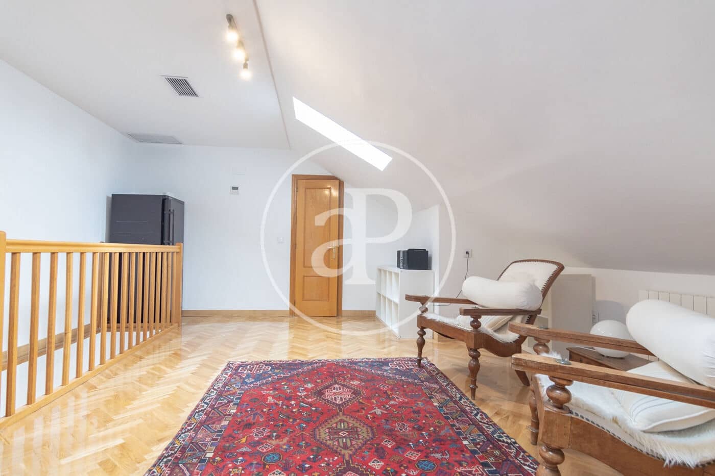 3 soverom Leilighet til leie i Madrid by med svømmebasseng garasje - € 2 900 (Ref: 8918193)