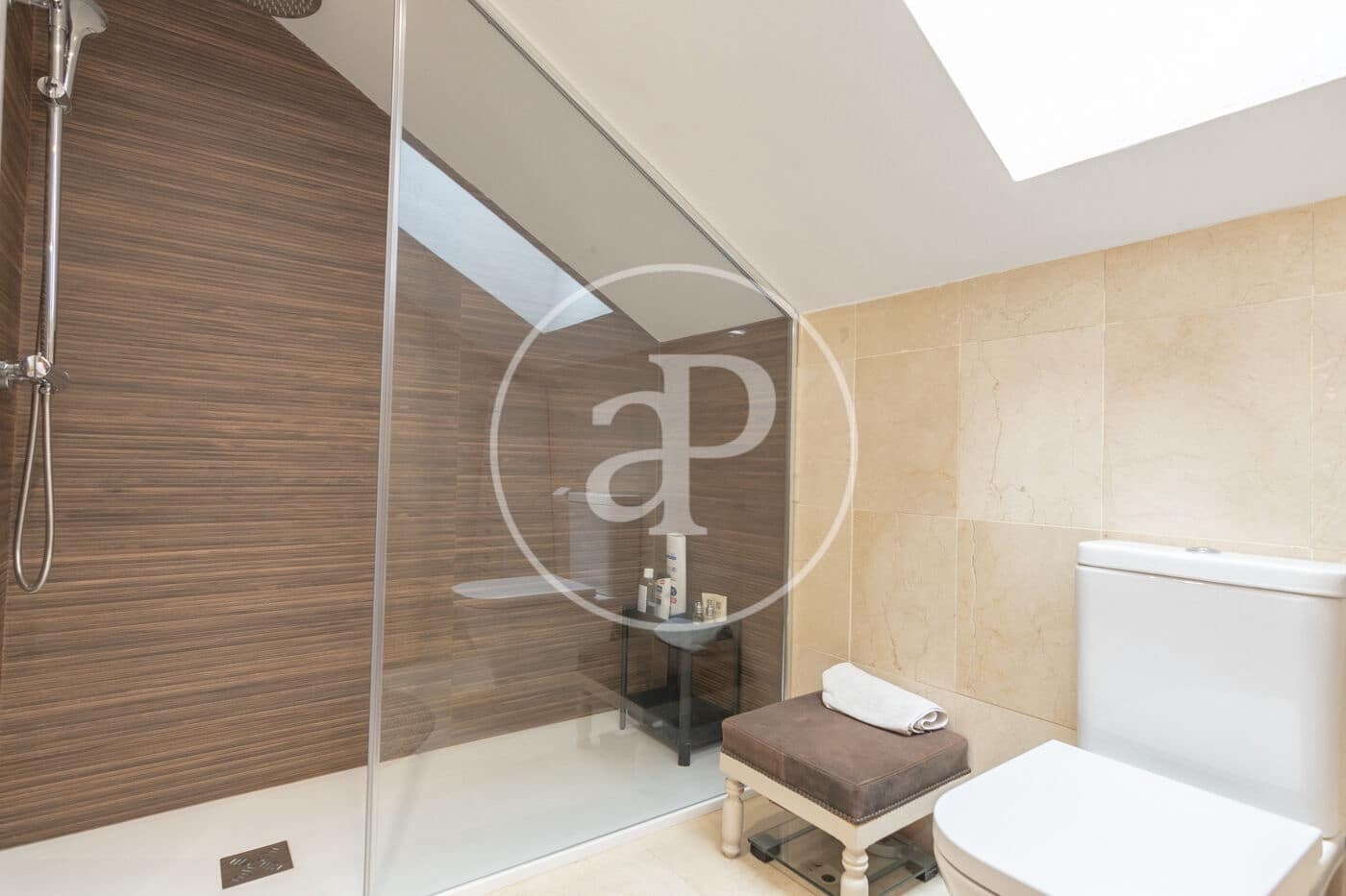 3 soverom Leilighet til leie i Madrid by med svømmebasseng garasje - € 2 900 (Ref: 8918193)
