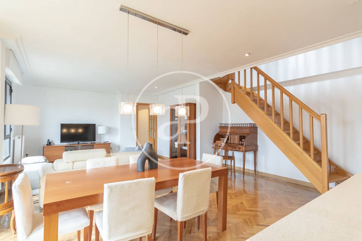 3 soverom Leilighet til leie i Madrid by med svømmebasseng garasje - € 2 900 (Ref: 8918193)