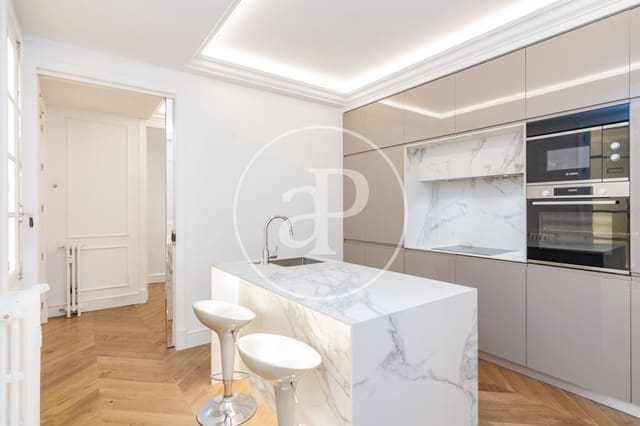 Apartamento de 3 habitaciones en Castellana, Madrid ciudad en alquiler - 4.900 € (Ref: 8921761)
