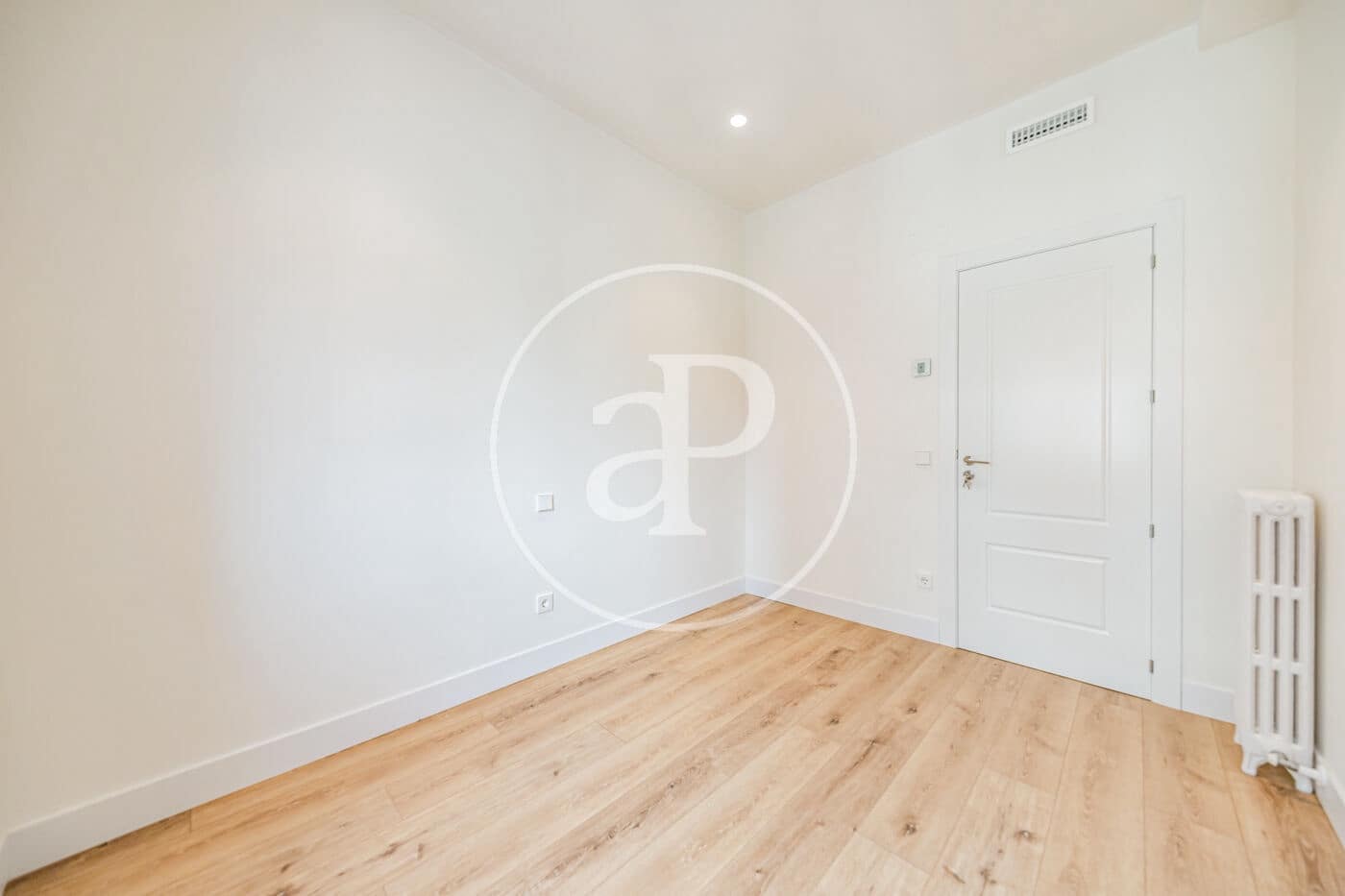 5 soveværelse Lejlighed til salg i Madrid by - € 1.350.000 (Ref: 8921762)