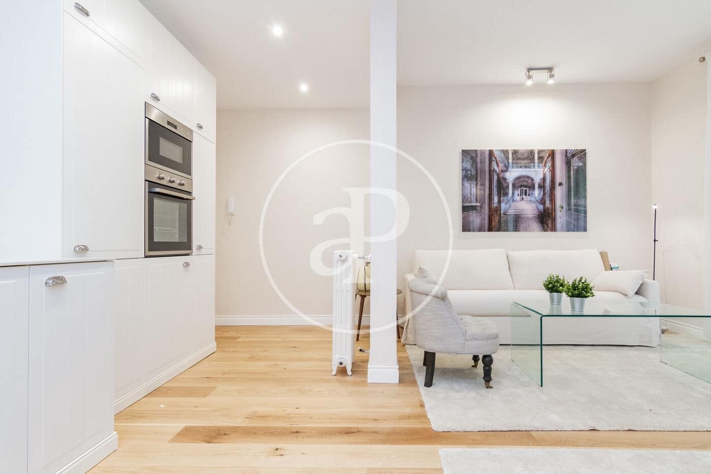 2 soveværelse Lejlighed til leje i Madrid by - € 2.800 (Ref: 8926797)