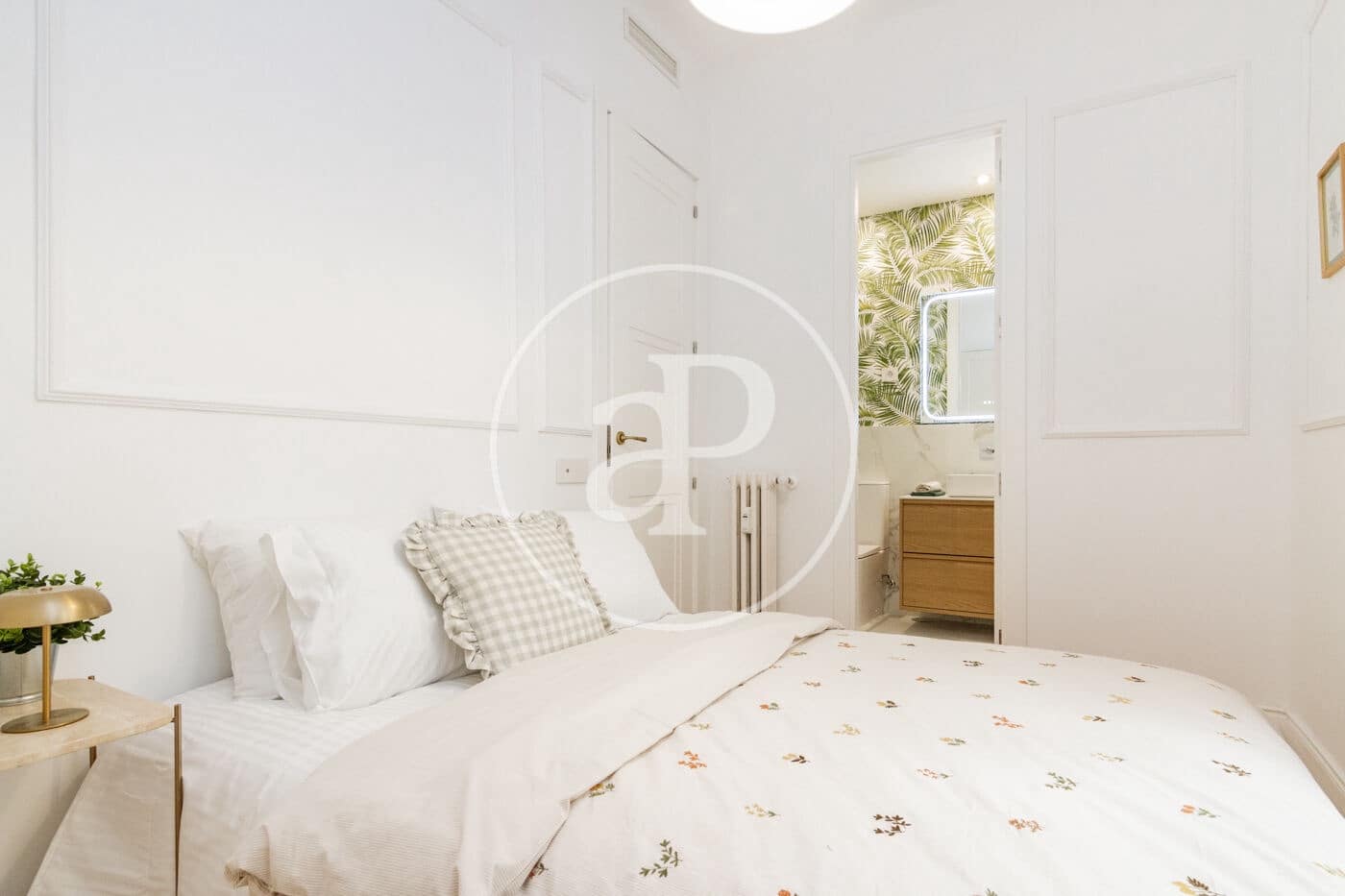 2 soveværelse Lejlighed til leje i Madrid by - € 2.800 (Ref: 8926797)