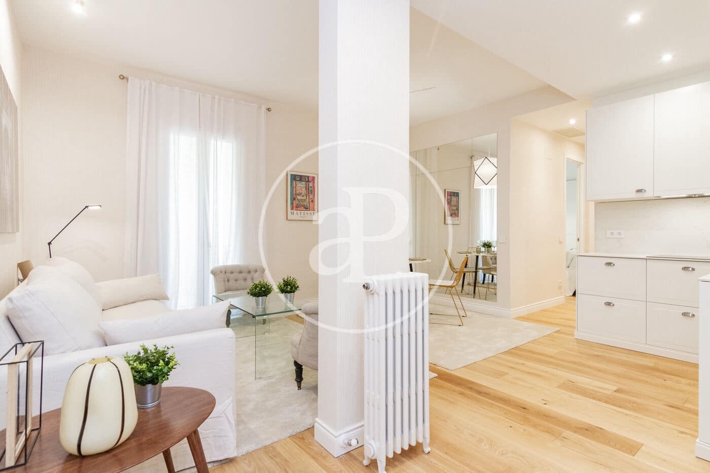 2 soveværelse Lejlighed til leje i Madrid by - € 2.800 (Ref: 8926797)