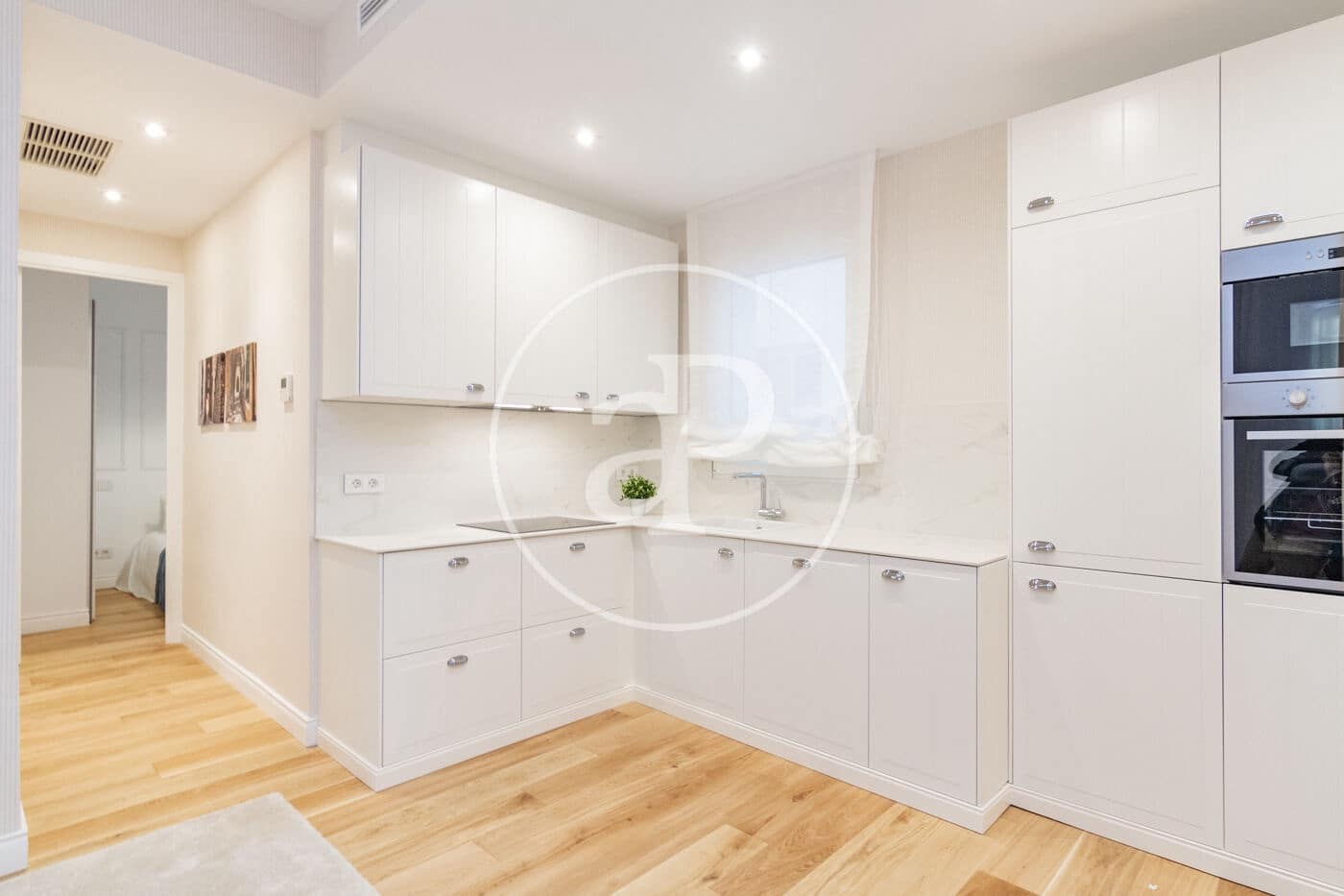 2 soveværelse Lejlighed til leje i Madrid by - € 2.800 (Ref: 8926797)