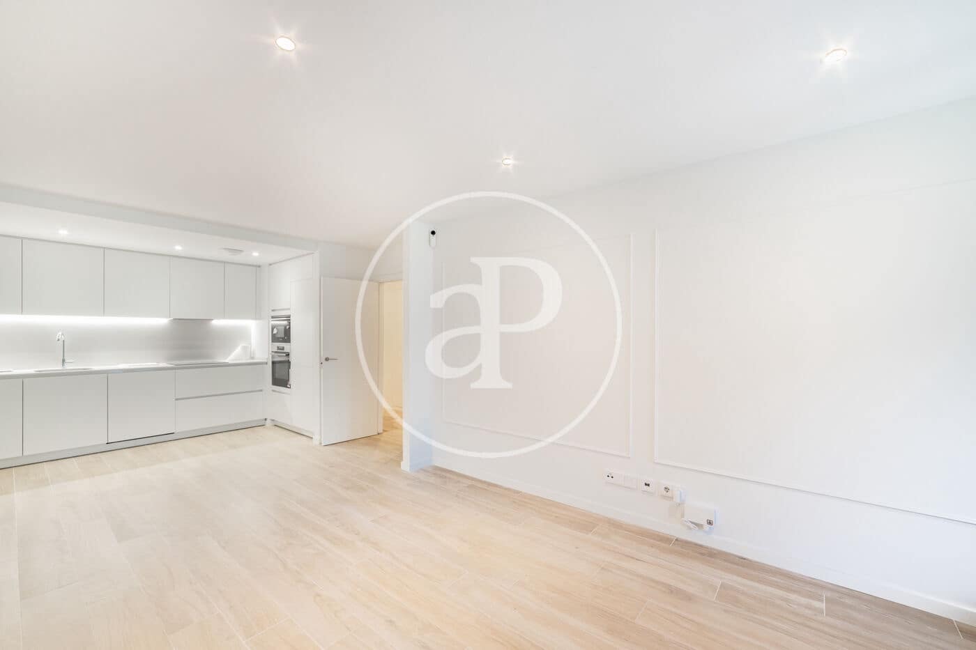 2 makuuhuone Huoneisto vuokrattavana paikassa Madrid kaupunki mukana uima-altaan 
autotalli - 2 100 € (Ref: 8926798)