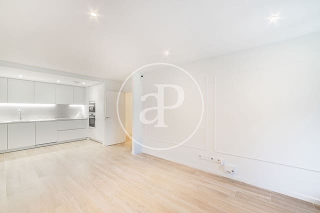 2 soverom Leilighet til leie i San Juan Bautista, Madrid by med svømmebasseng garasje - € 2 100 (Ref: 8926798)