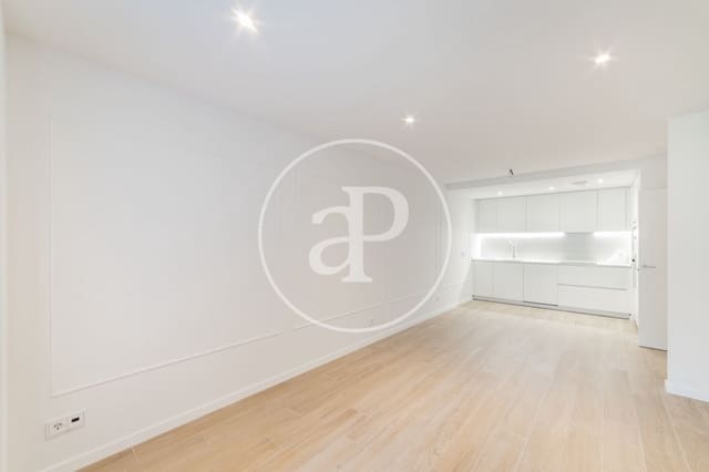 2 soverom Leilighet til leie i San Juan Bautista, Madrid by med svømmebasseng garasje - € 2 100 (Ref: 8926798)