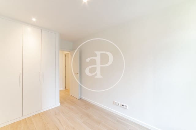 2 soverom Leilighet til leie i San Juan Bautista, Madrid by med svømmebasseng garasje - € 2 100 (Ref: 8926798)