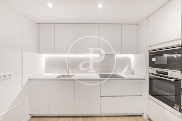 2 soverom Leilighet til leie i San Juan Bautista, Madrid by med svømmebasseng garasje - € 2 100 (Ref: 8926798)