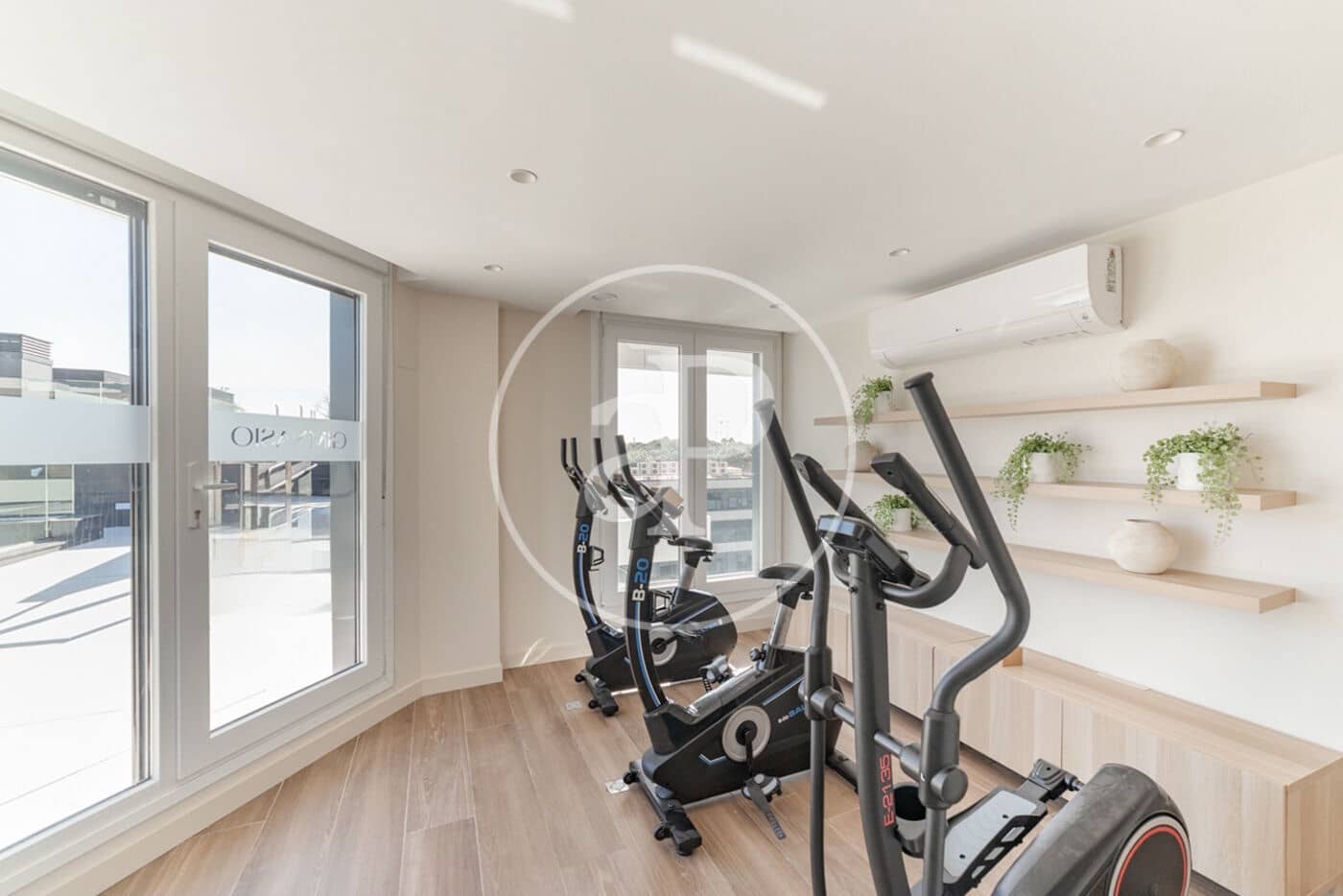 2 makuuhuone Huoneisto vuokrattavana paikassa Madrid kaupunki mukana uima-altaan 
autotalli - 2 100 € (Ref: 8926798)