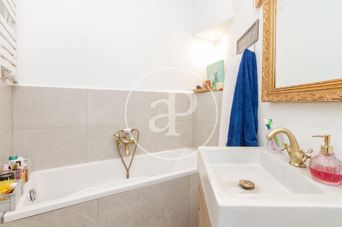 Appartement de 2 chambres à louer à Madrid ville - 2 600 € (Ref: 8926802)