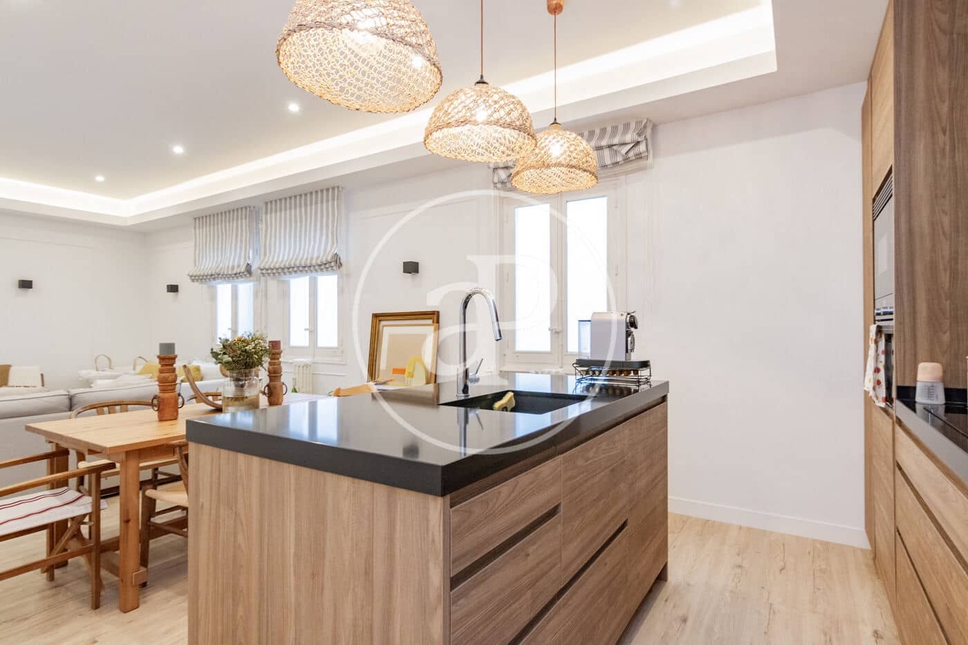 Appartement de 2 chambres à louer à Madrid ville - 2 600 € (Ref: 8926802)
