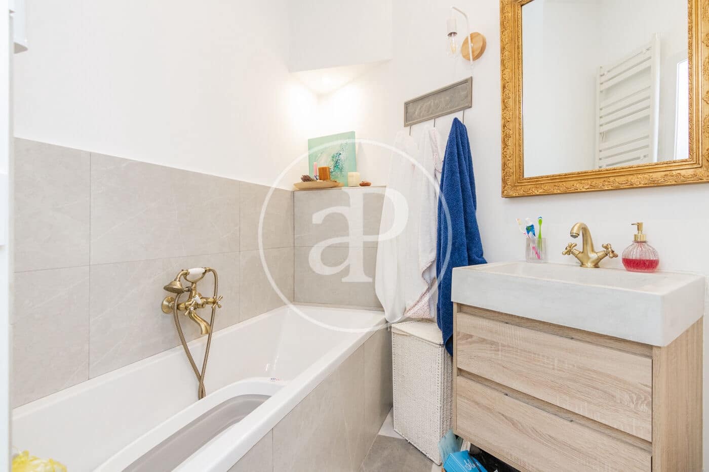 Appartement de 2 chambres à louer à Madrid ville - 2 600 € (Ref: 8926802)