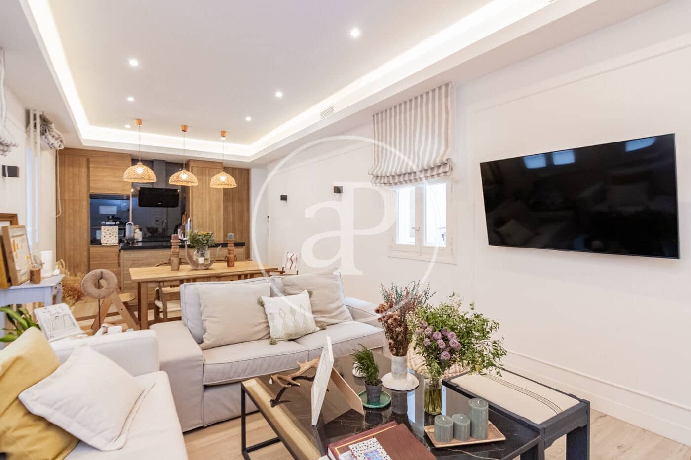 Appartement de 2 chambres à louer à Madrid ville - 2 600 € (Ref: 8926802)