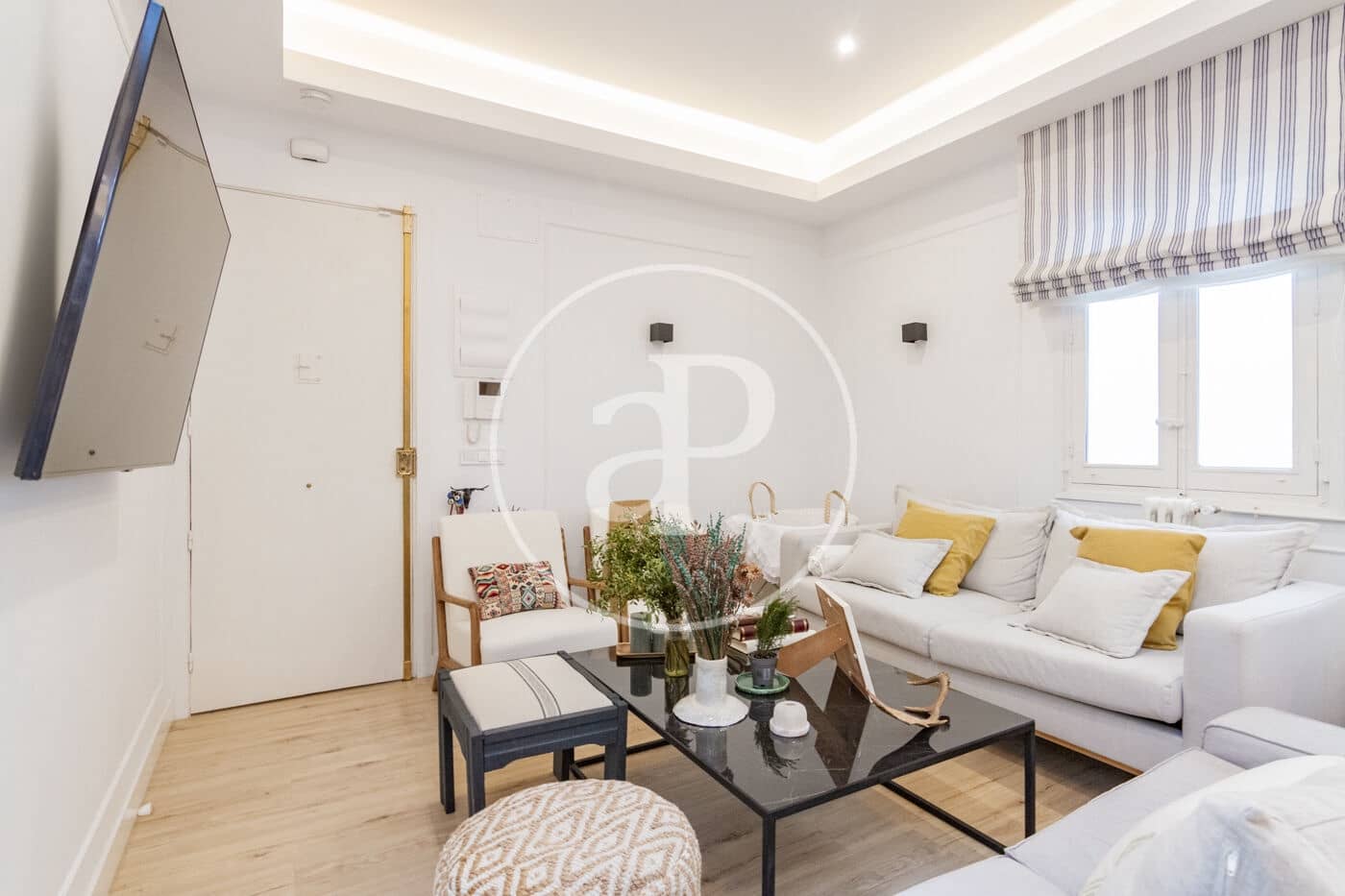 Appartement de 2 chambres à louer à Madrid ville - 2 600 € (Ref: 8926802)