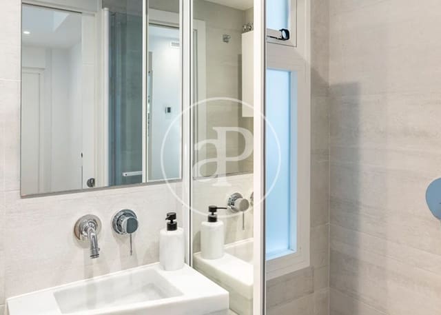 Appartement de 3 chambres à louer à Goya, Madrid ville - 9 450 € (Ref: 8926806)