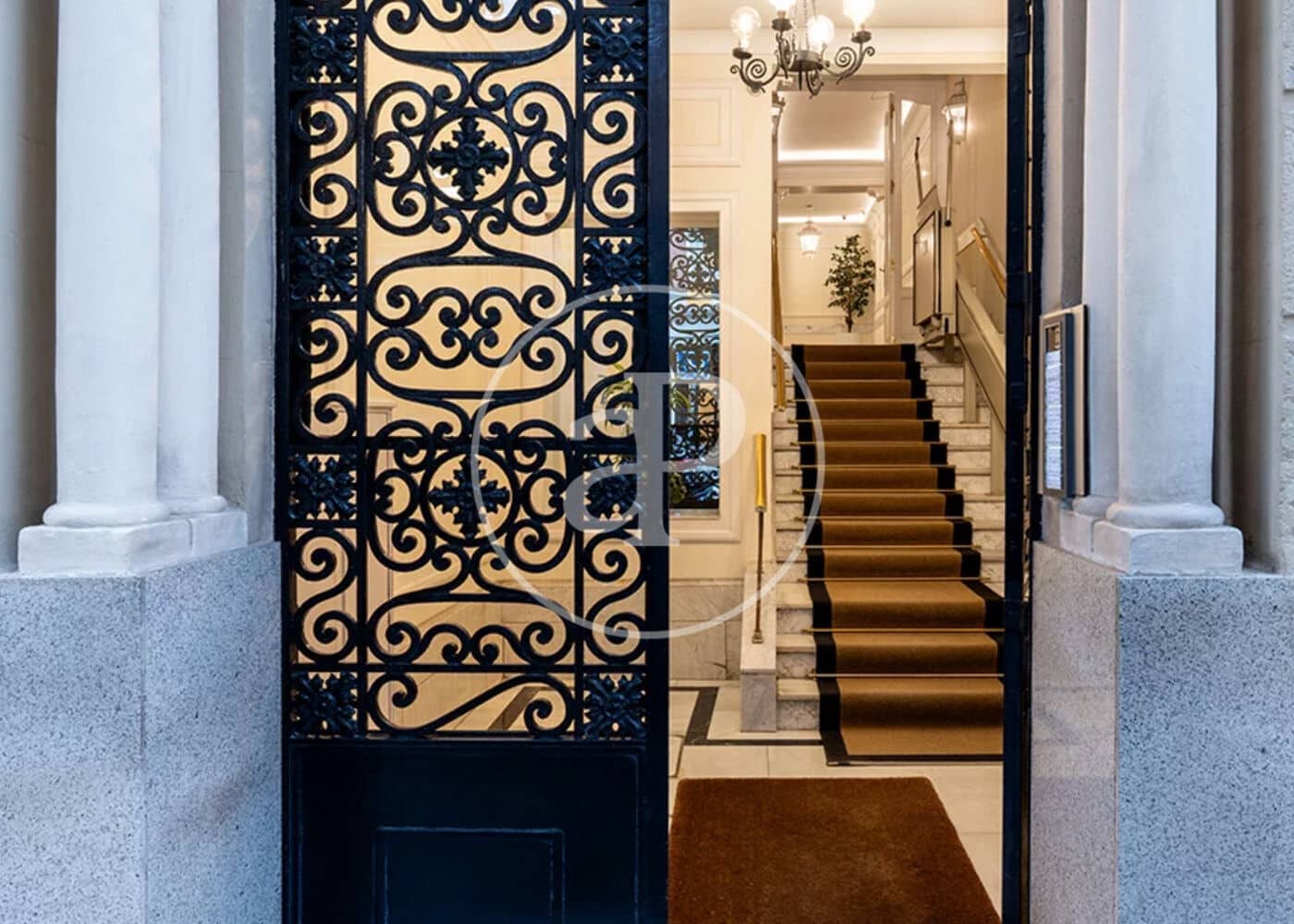 3 soverom Leilighet til leie i Madrid by - € 7 500 (Ref: 8926807)