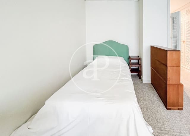 1 sypialnia Willa do wynajęcia w Castellana, Miasto Madryt z garażem - 1 350 € (Ref: 8929135)