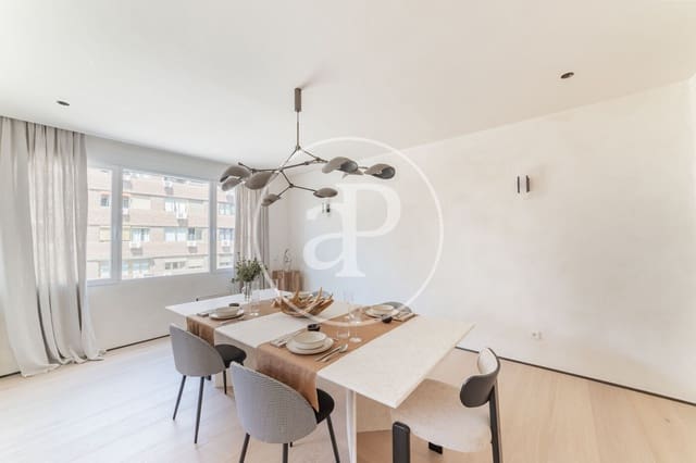 4 soveværelse Lejlighed til salg i Almagro, Madrid by - € 4.200.000 (Ref: 8929136)