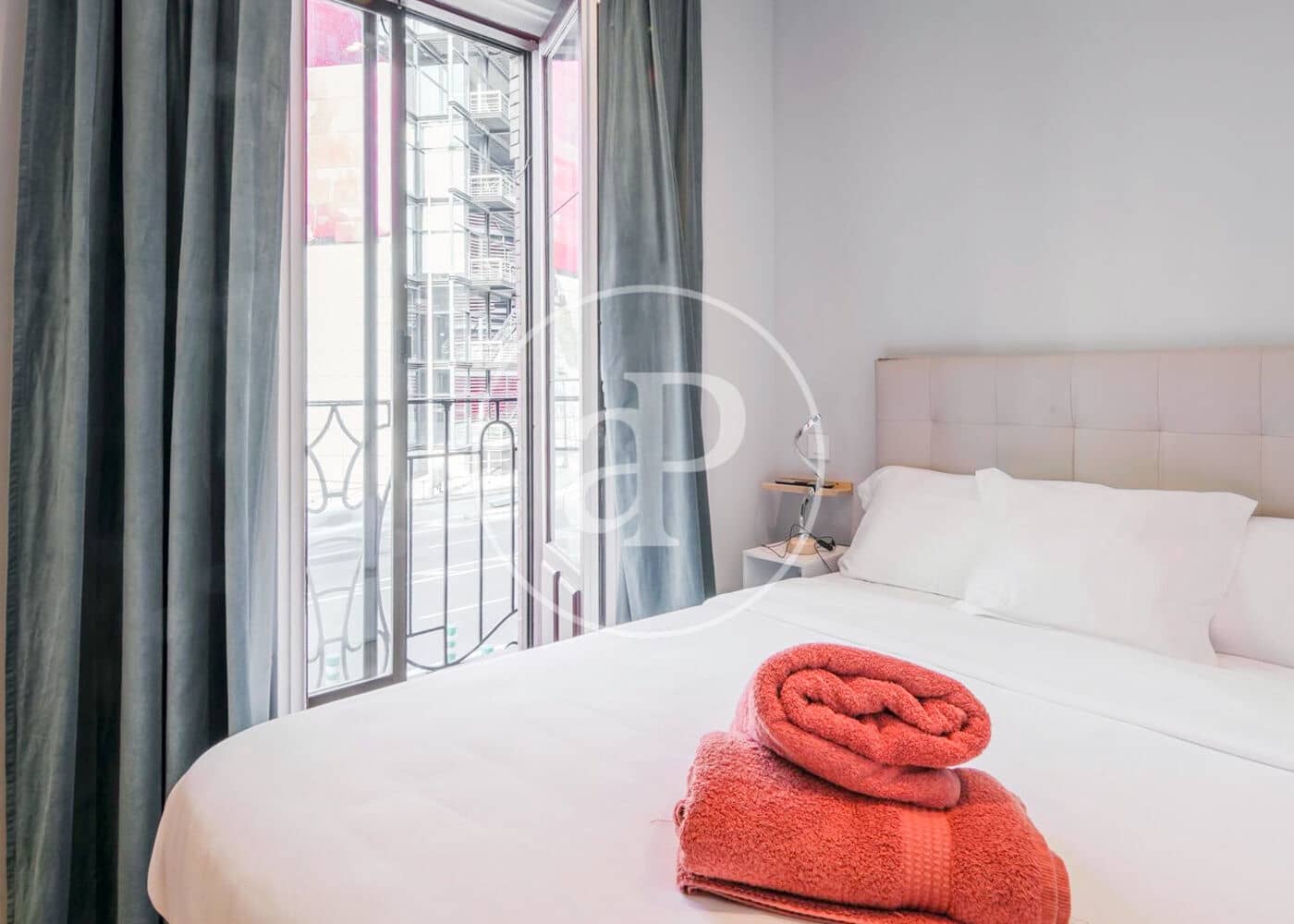 3 soveværelse Lejlighed til salg i Madrid by - € 800.000 (Ref: 8932464)