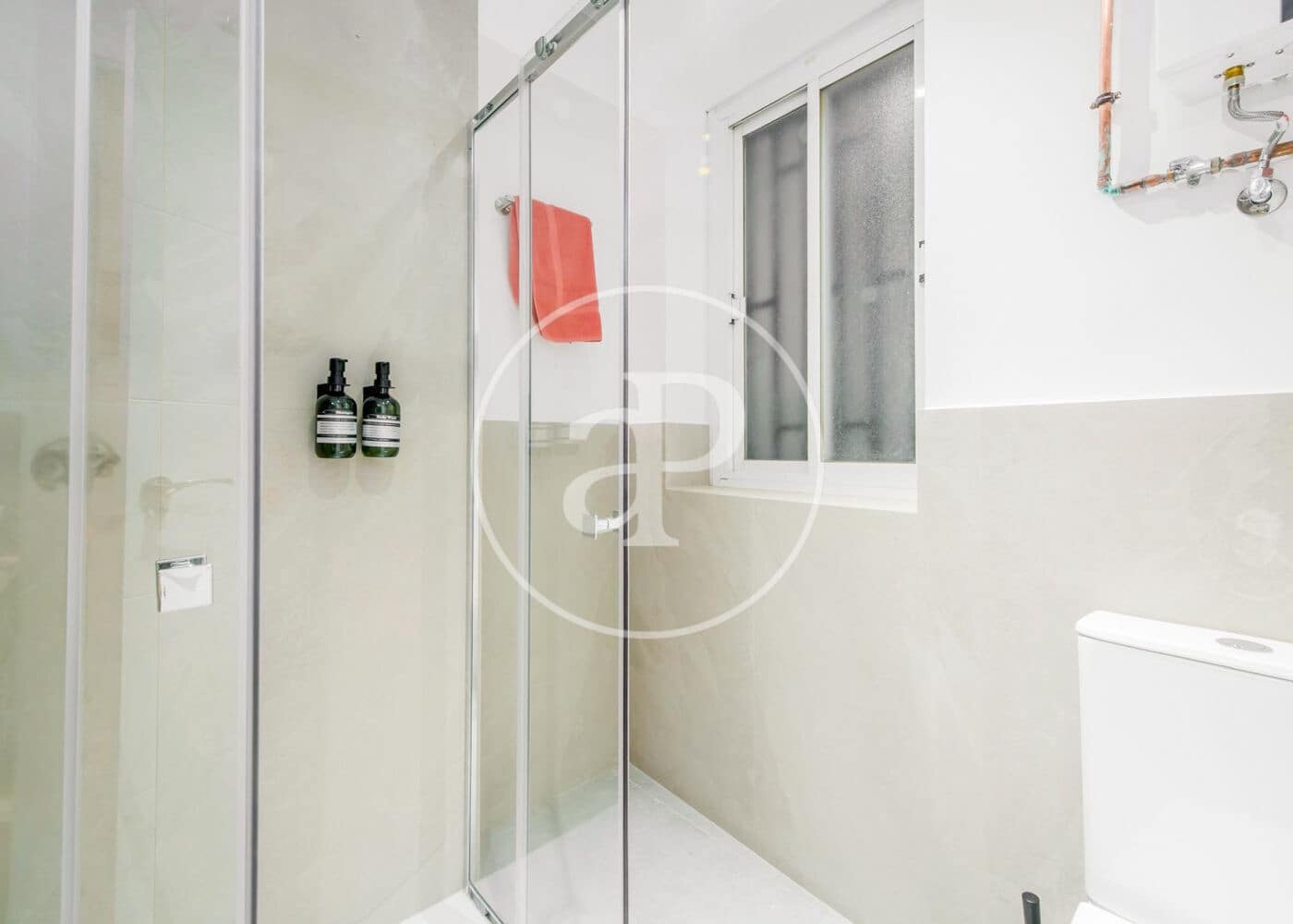 3 soveværelse Lejlighed til salg i Madrid by - € 800.000 (Ref: 8932464)