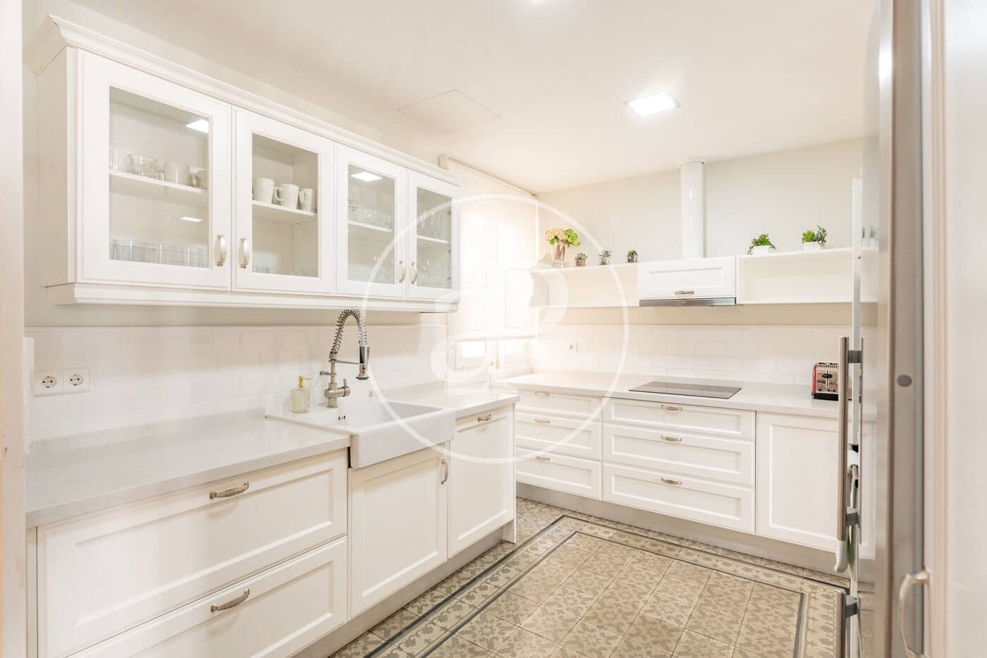 6 bedroom Apartment for rent in Madrid city with garage - € 15,000 (Ref: 8968850)