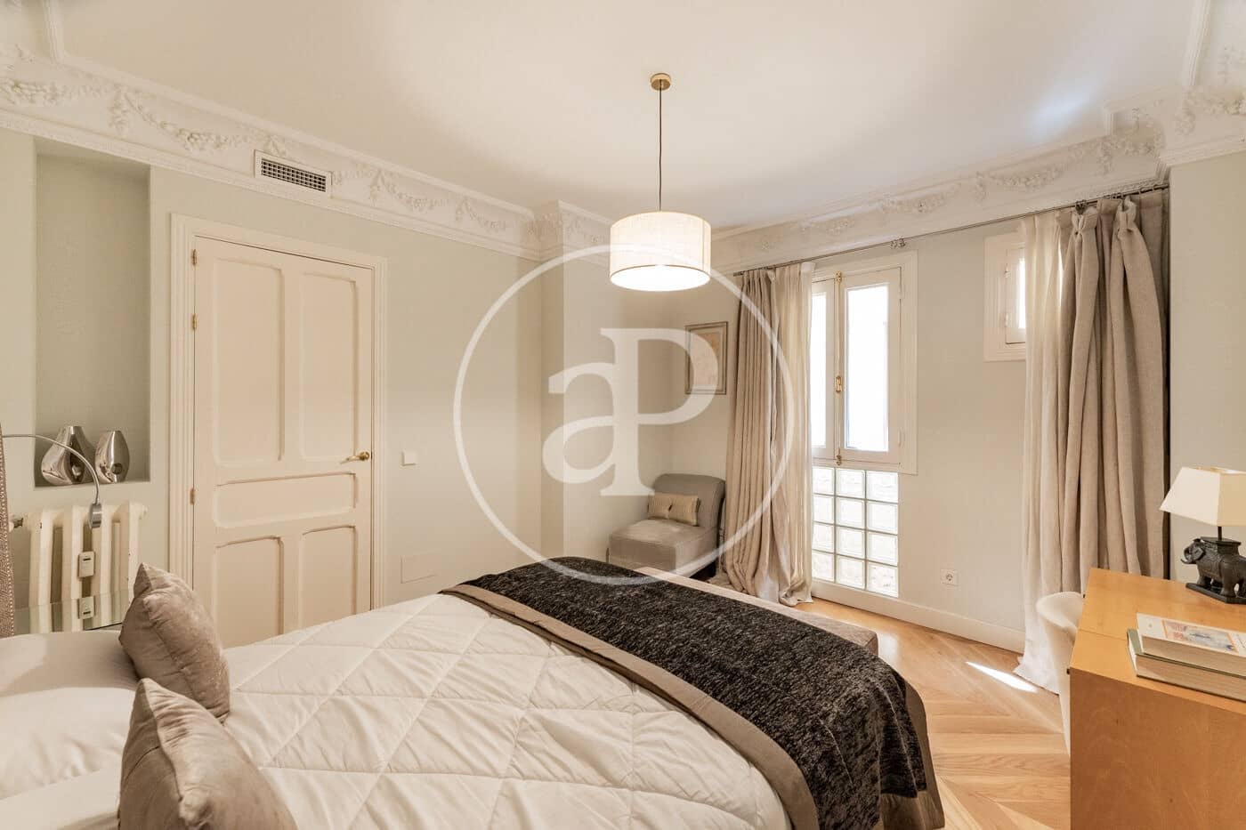 6 bedroom Apartment for rent in Madrid city with garage - € 15,000 (Ref: 8968850)