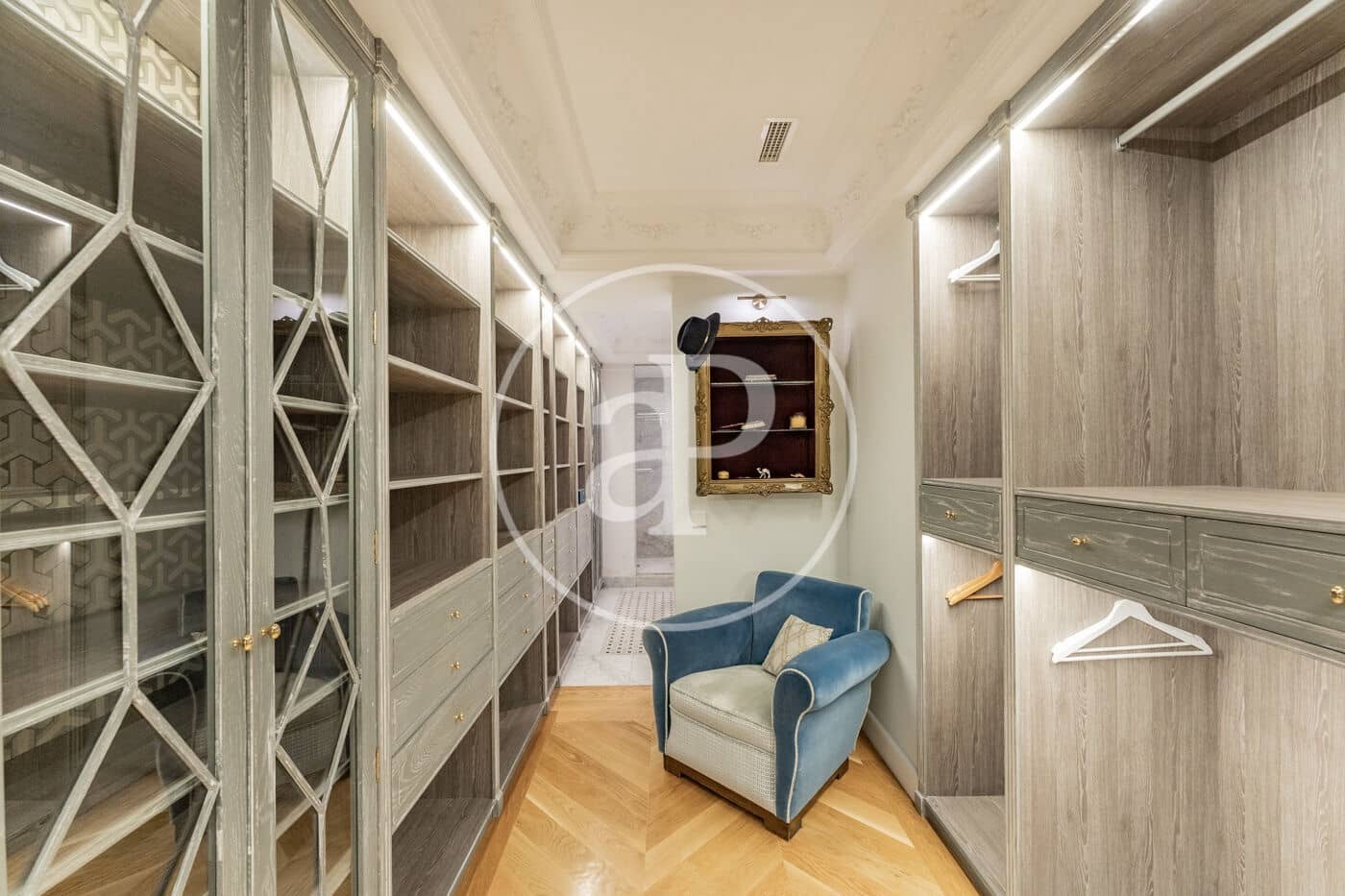 6 bedroom Apartment for rent in Madrid city with garage - € 15,000 (Ref: 8968850)