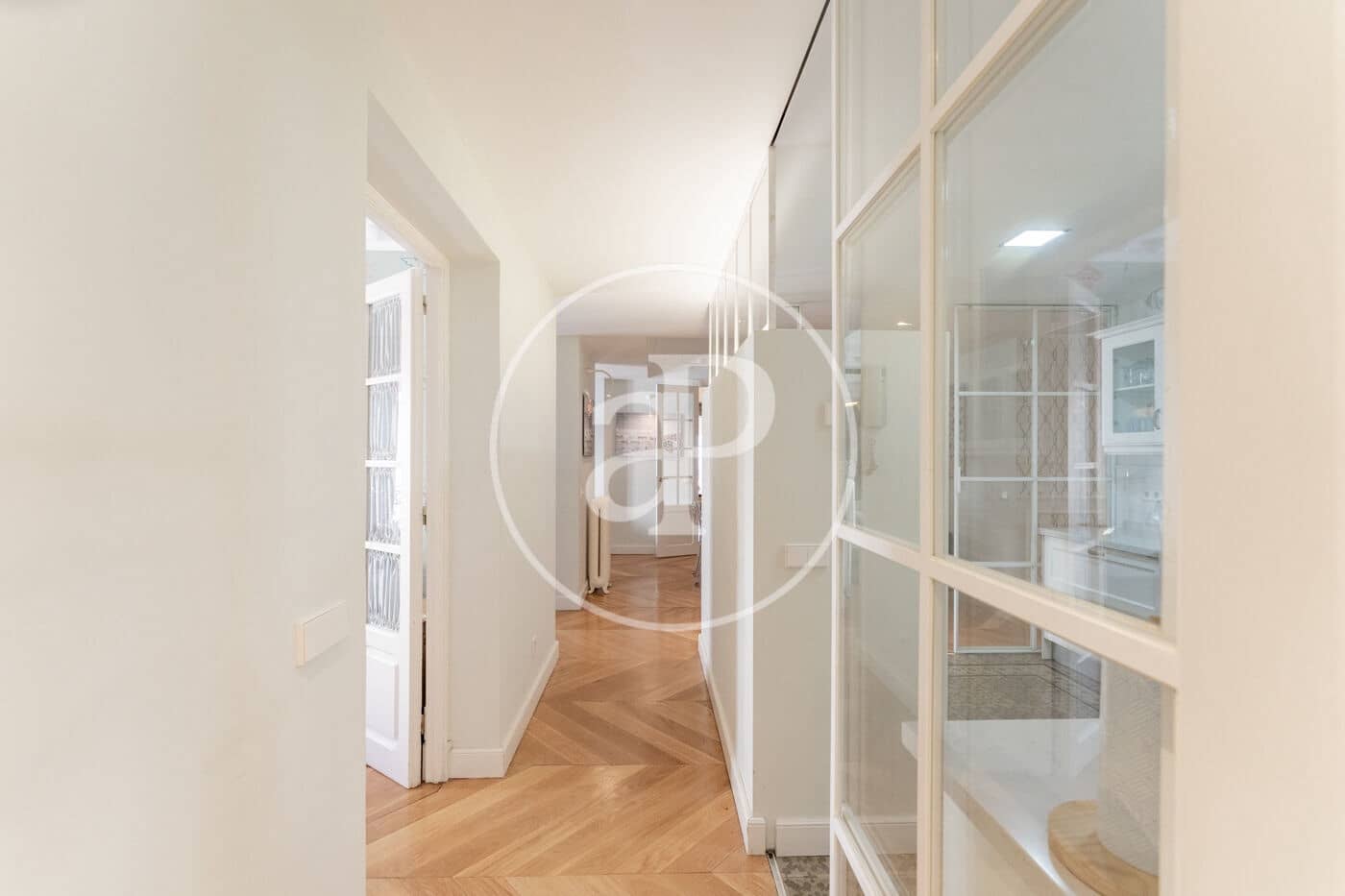 6 bedroom Apartment for rent in Madrid city with garage - € 15,000 (Ref: 8968850)