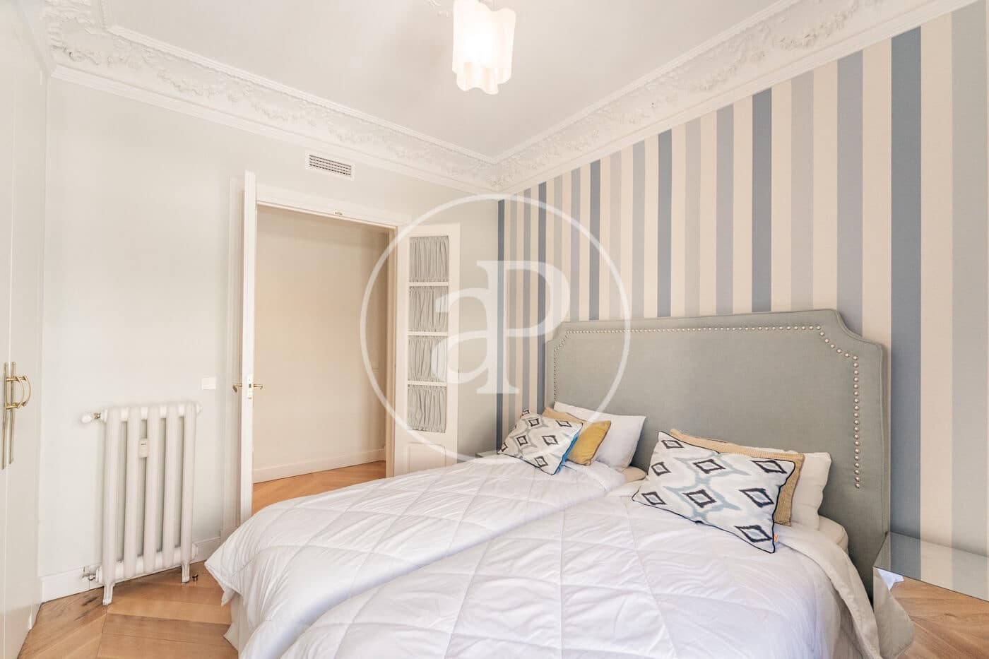 6 bedroom Apartment for rent in Madrid city with garage - € 15,000 (Ref: 8968850)