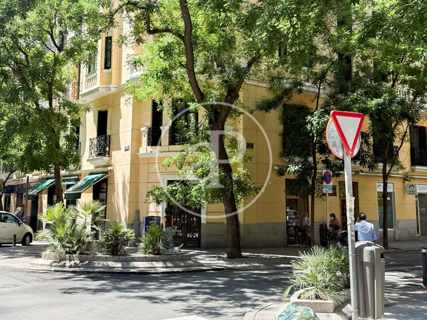 6 bedroom Apartment for rent in Madrid city with garage - € 15,000 (Ref: 8968850)