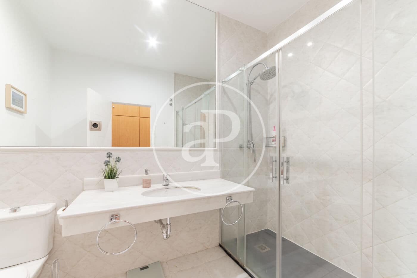 5 makuuhuone Huoneisto vuokrattavana paikassa Madrid kaupunki - 4 700 € (Ref: 8968854)