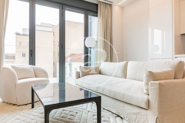 1 bedroom Apartment for rent in Almagro, Madrid city with pool - € 3,100 (Ref: 8968874)