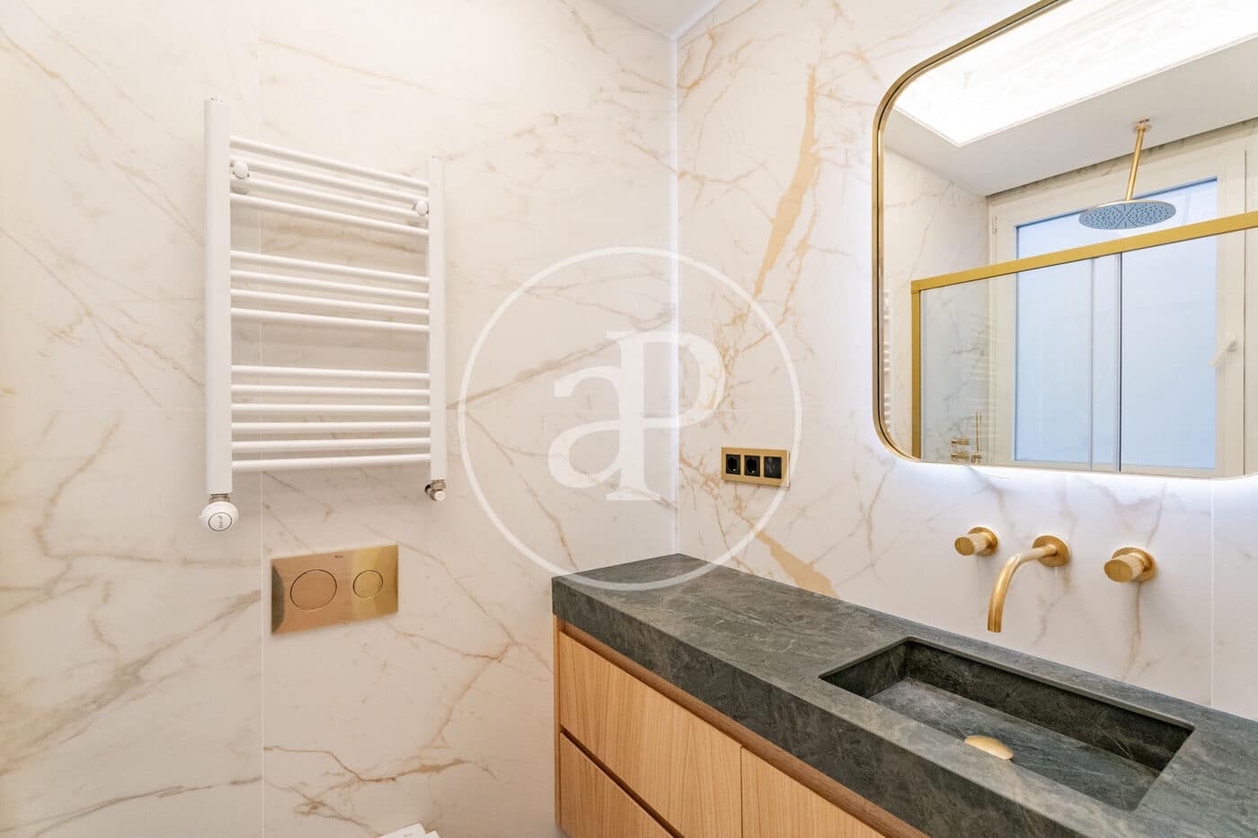 3 makuuhuone Huoneisto myytävänä paikassa Madrid kaupunki - 1 599 000 € (Ref: 8968880)