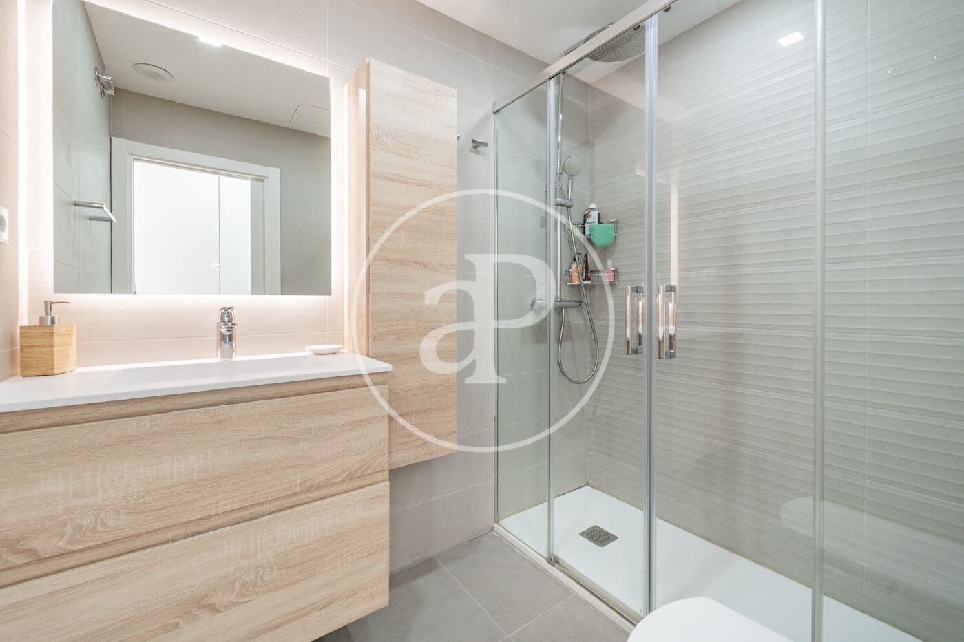 3 soveværelse Villa til salg i Madrid by med swimmingpool - € 1.400.000 (Ref: 8970704)