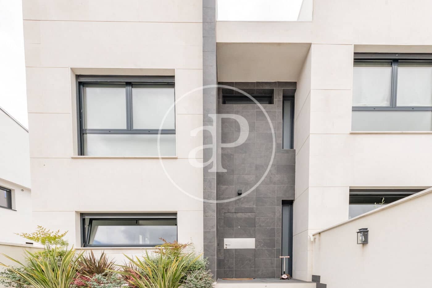 3 soveværelse Villa til salg i Madrid by med swimmingpool - € 1.400.000 (Ref: 8970704)